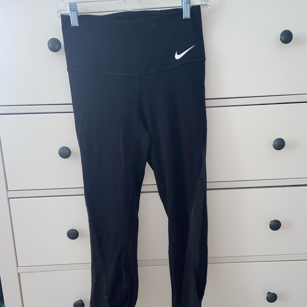 NIKE BLACK LEGGINGS